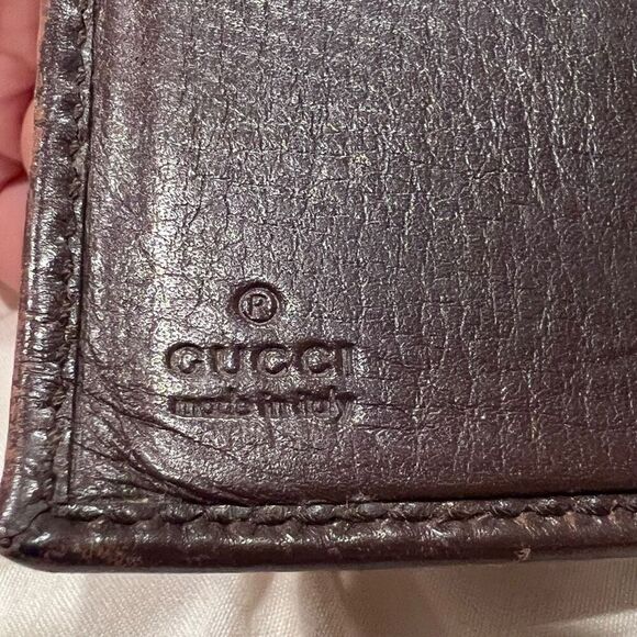 Vintage Gucci Smooth Leather Long Wallet Unique Clasp Made in Italy GG - Picture 14 of 15